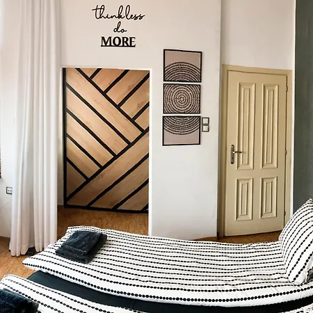 Διαμέρισμα Two Bedroom - Alexandrovska - Location - Bus, Train And Marine Stations, Next To Sea Garden And