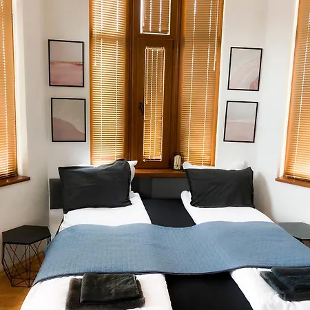 Apartmán Two Bedroom - Alexandrovska - Location - Bus, Train And Marine Stations, Next To Sea Garden And Burgas City