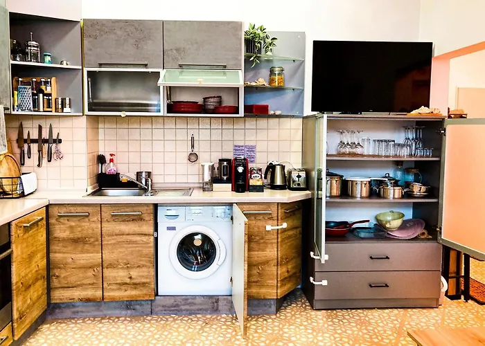 Two Bedroom - Alexandrovska - Location - Bus, Train And Marine Stations, Next To Sea Garden And 公寓 *