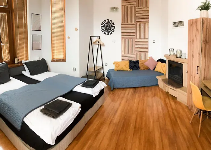 Two Bedroom - Alexandrovska - Location - Bus, Train And Marine Stations, Next To Sea Garden And * 布尔加斯