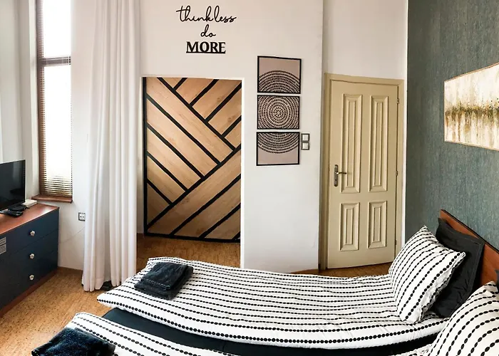 公寓 Two Bedroom - Alexandrovska - Location - Bus, Train And Marine Stations, Next To Sea Garden And