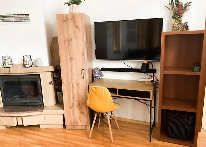 公寓 Two Bedroom - Alexandrovska - Location - Bus, Train And Marine Stations, Next To Sea Garden And