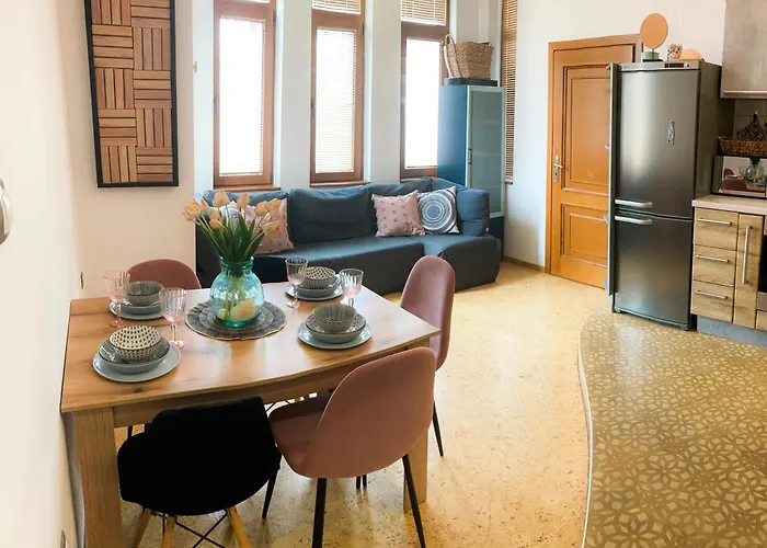 Two Bedroom - Alexandrovska - Location - Bus, Train And Marine Stations, Next To Sea Garden And * 布尔加斯